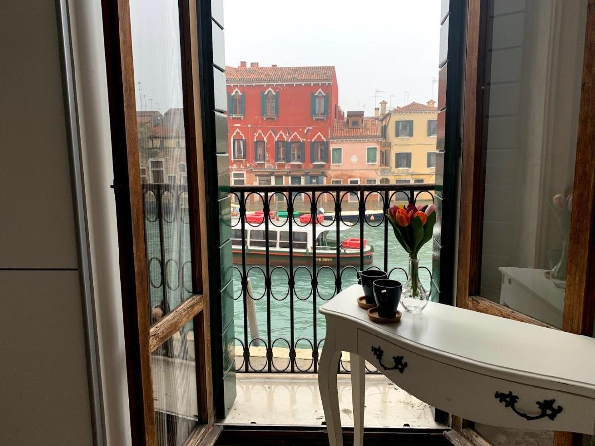 Venice My Friends Canal View Bed & Breakfast