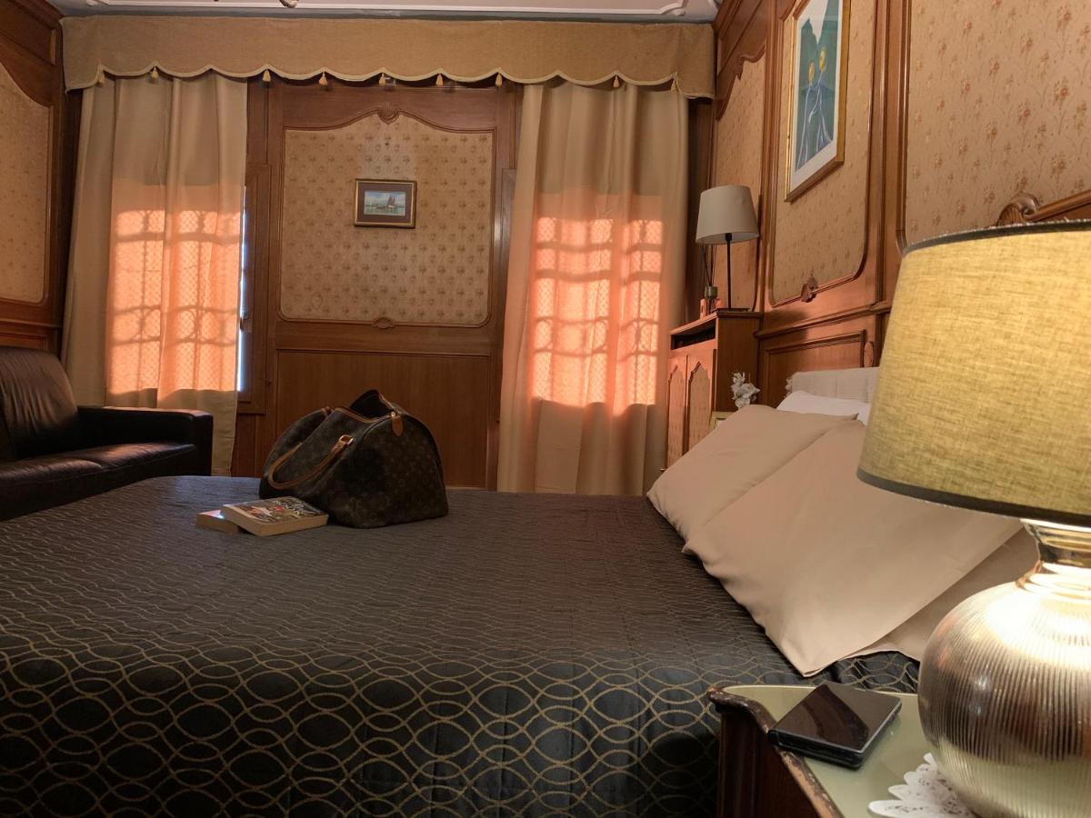 My Friends Canal View Bed & Breakfast